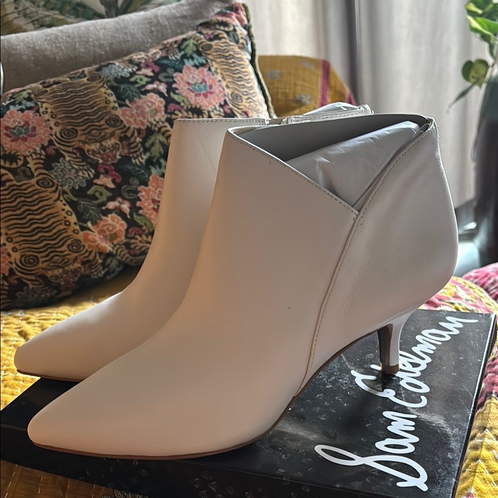 Sam Edelman Elegant White Ankle Booties